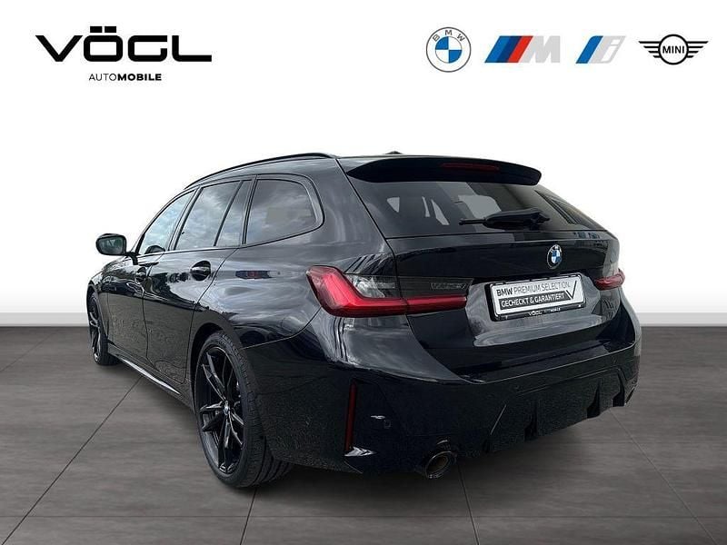 Gebraucht BMW 330 Shadowline 245 PS (180 kW) 2023 Saphirschwarz Kombi