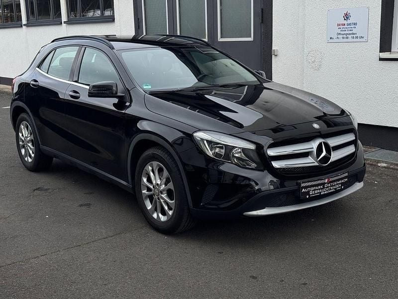 Gebraucht Mercedes GLA220 Style 177 PS (130 kW) 2016 Schwarz SUV