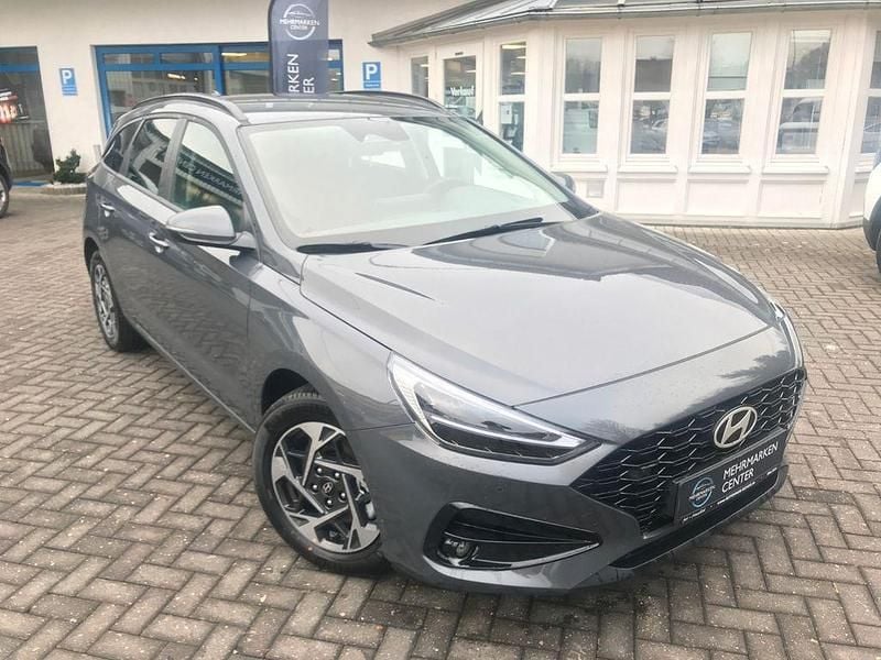 Neu Hyundai i30 160 PS (117 kW) 2025 Grau Limousine