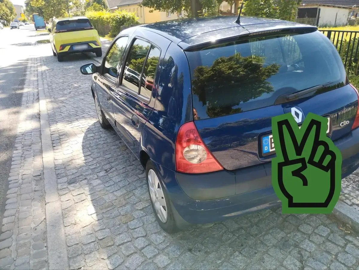 Gebraucht Renault Clio 58 PS (42 kW) 2005 Blau Kleinwagen