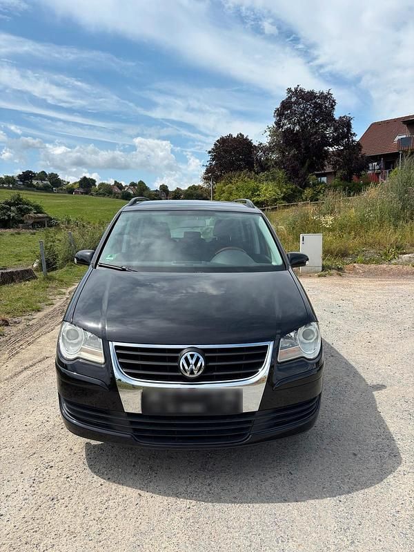Schwarz Gebraucht 2007 VW Touran Trendline Van / Kleinbus | 2.350 € (Fairer Preis) - Bild 1/4
