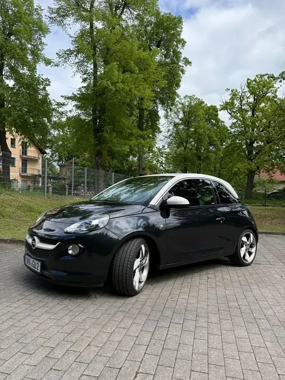 Używany Opel Adam 116 KM (85 kW) 2016 Czarny Hatchback