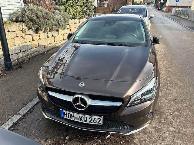 Gebraucht Mercedes CLA250 218 PS (160 kW) 2017 Braun Limousine