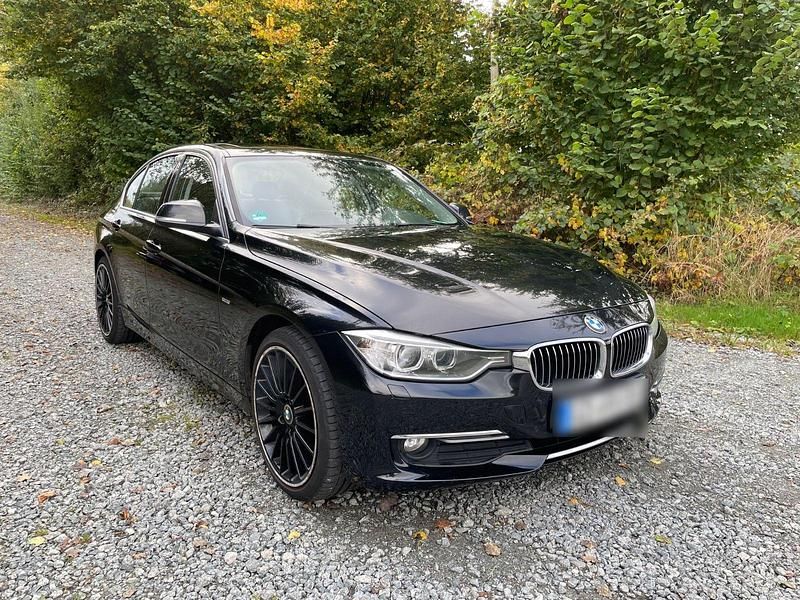 Gebraucht BMW 320 Luxury Line 184 PS (135 kW) 2012 Schwarz Limousine