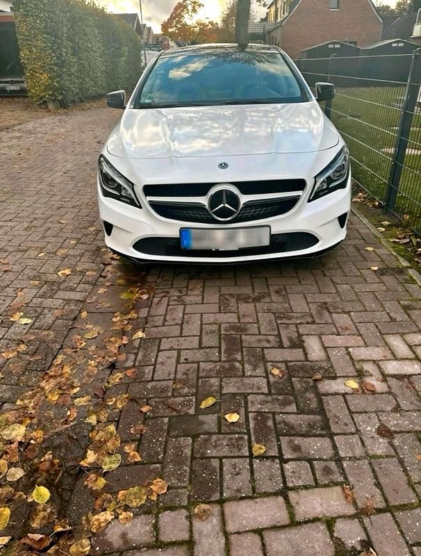 Gebraucht Mercedes CLA180 120 PS (88 kW) 2017 Weiß Limousine
