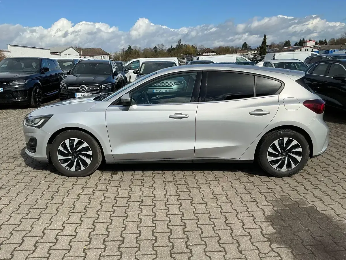 Gebraucht Ford Focus Titanium X 125 PS (91 kW) 2022 Silber Limousine