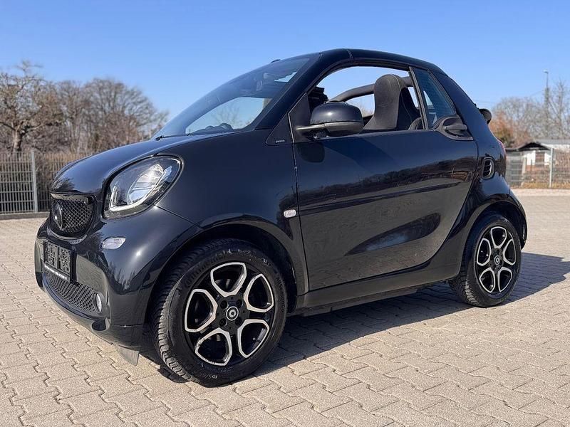 Gebraucht Smart ForTwo Cabrio 71 PS (52 kW) 2016 Schwarz Cabrio