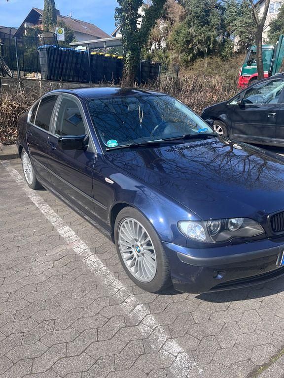 Gebraucht BMW 325 192 PS (141 kW) 2002 Blau Limousine