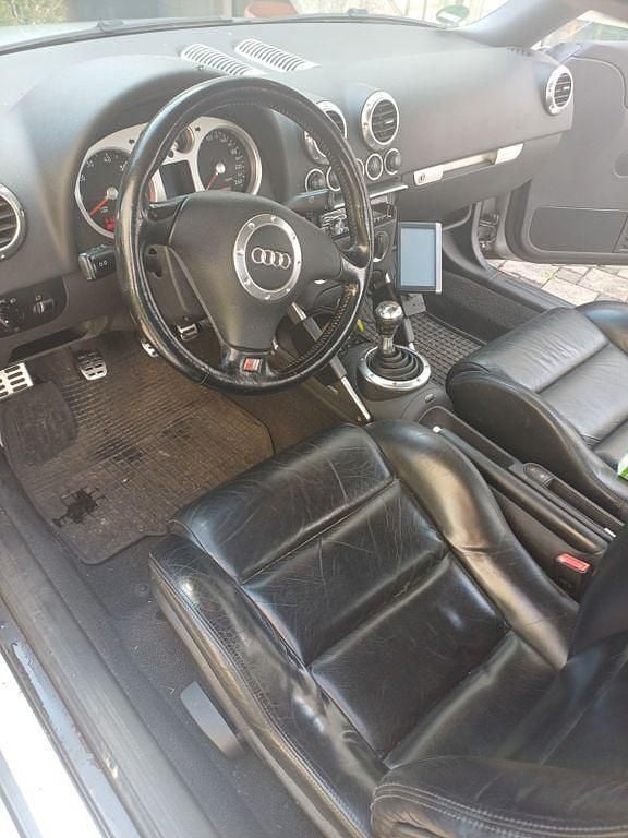 Silber Gebraucht 1999 Audi TT Sport Coupé | 5.000 € (Fairer Preis) - Bild 1/4