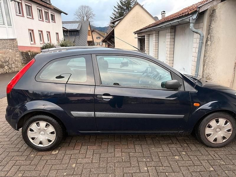 Blau Gebraucht 2007 Ford Fiesta Kleinwagen | 1.300 € (Fairer Preis) - Bild 1/4