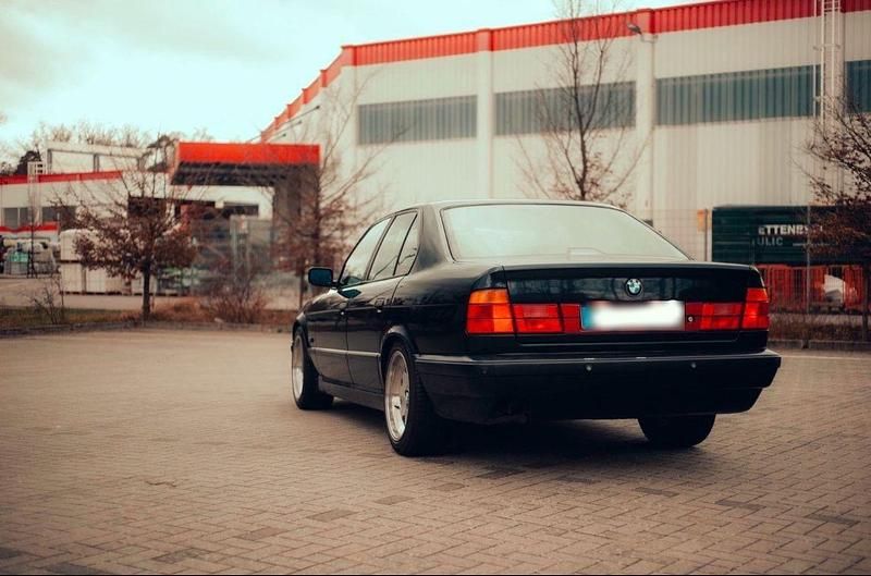 Używany BMW 520 Performance 165 KM (121 kW) 1995 Niebieski Sedan/Limuzyna