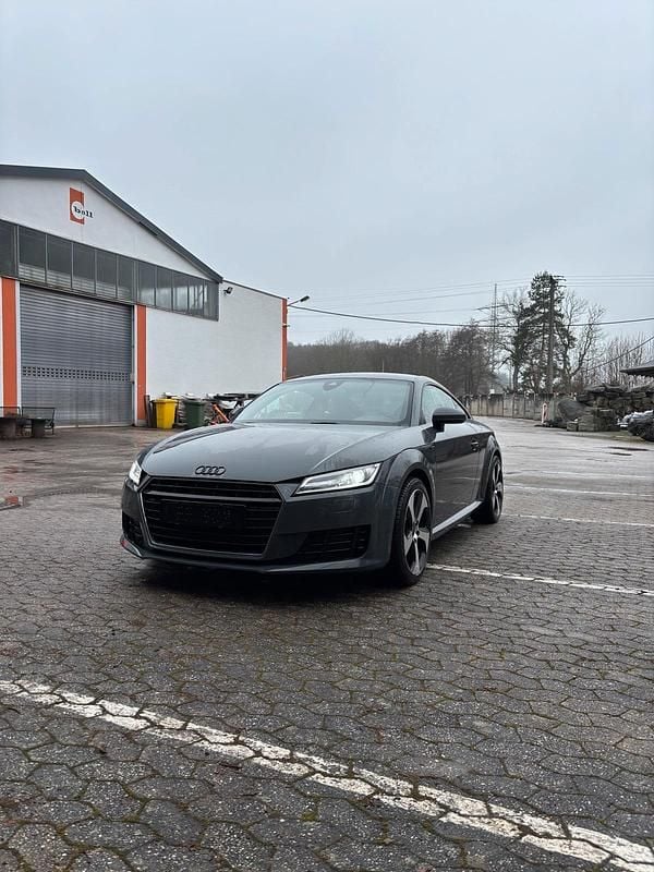 Grau Gebraucht 2016 Audi TT Coupé | 21.000 € (Guter Preis) - Bild 1/4