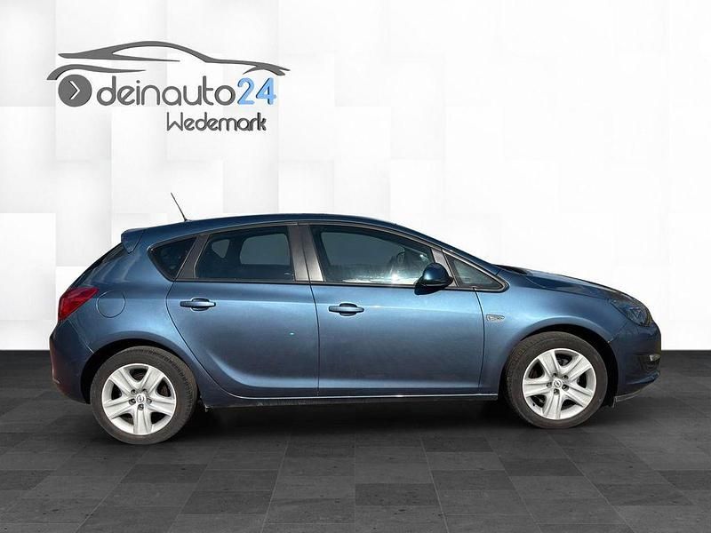 Gebraucht Opel Astra Energy 140 PS (102 kW) 2014 Limousine