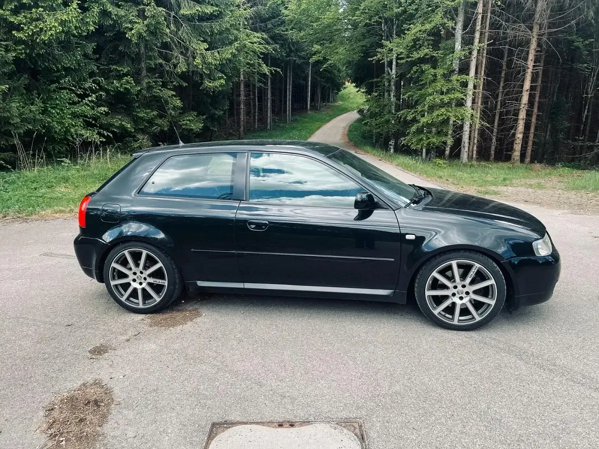 Gebraucht Audi S3 209 PS (153 kW) 2000 Schwarz Kleinwagen
