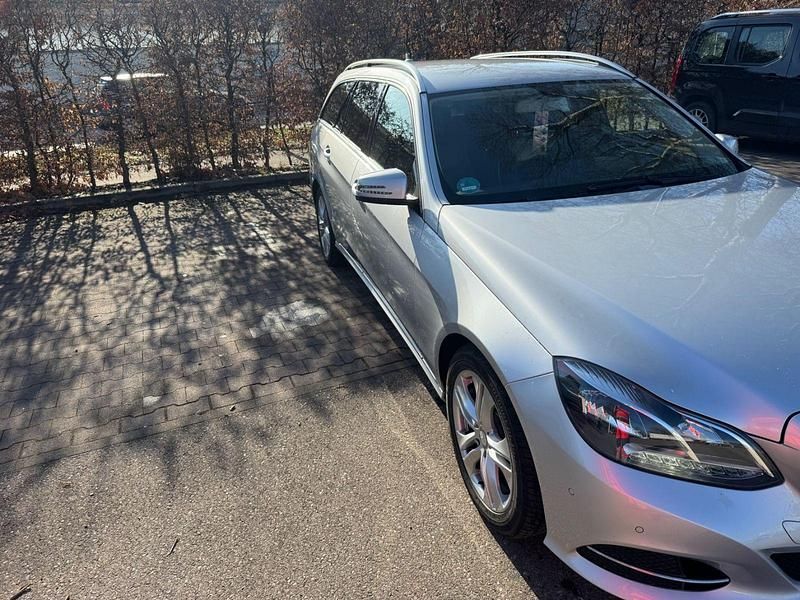Gebraucht Mercedes E200 136 PS (100 kW) 2013 Grau Kombi