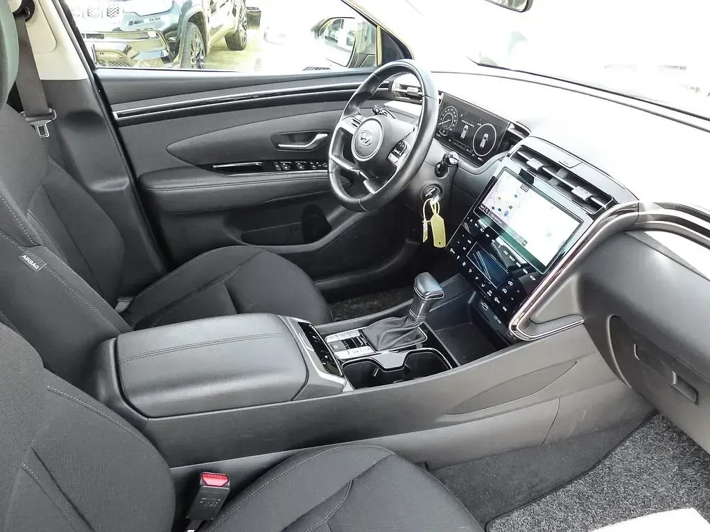 Gebraucht Hyundai Tucson Select 136 PS (100 kW) 2022 Grau SUV