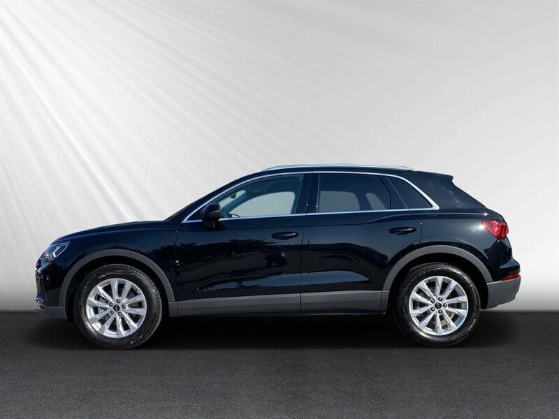 Second-hand Audi Q3 Sport 150 CP (110 kW) 2023 Negru SUV