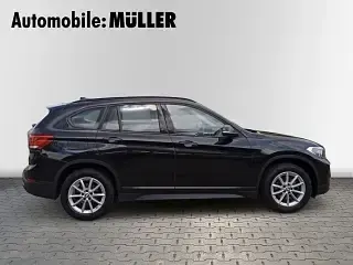 Gebraucht BMW X1 Advantage 140 PS (102 kW) 2019 Schwarz SUV