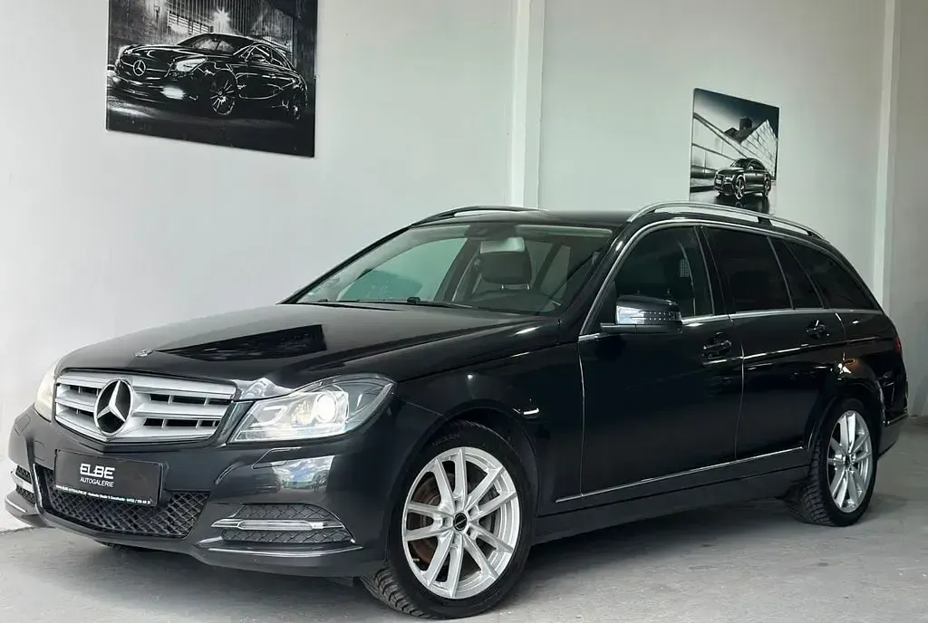 Gebraucht Mercedes C220 Avantgarde 170 PS (125 kW) 2014 Schwarz Limousine
