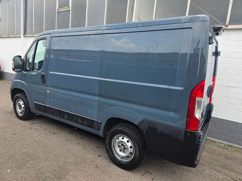 Gebraucht Peugeot Boxer 120 PS (88 kW) 2021 Grau Van
