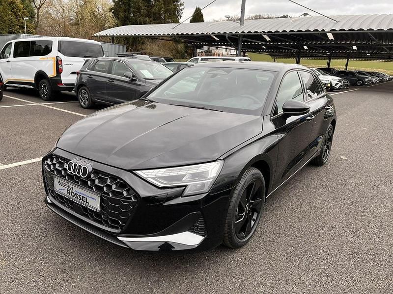 Neu Audi A3 Advanced 150 PS (110 kW) 2026 Schwarz Limousine