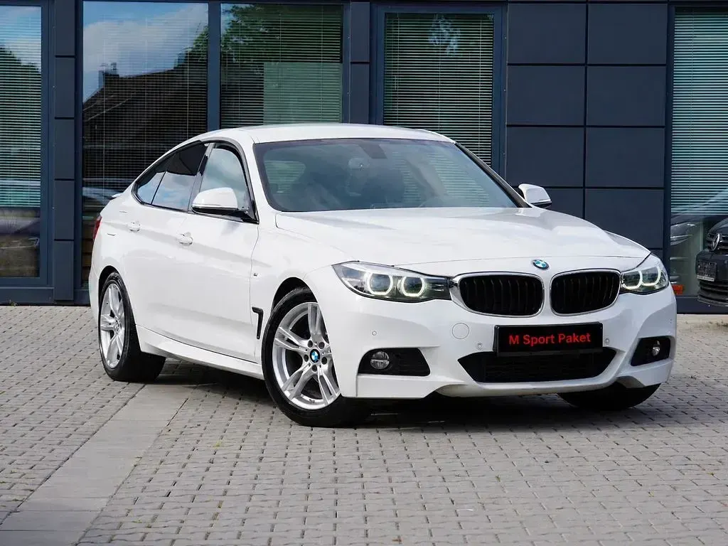 Gebraucht BMW 318 M Sport 150 PS (110 kW) 2017 Alpinweiss iii Limousine