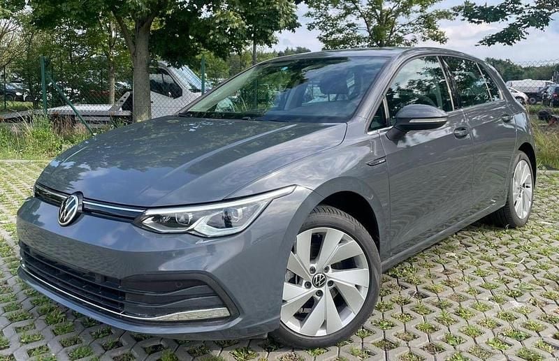 Gebraucht VW Golf VII Style 150 PS (110 kW) 2020 Grau Limousine