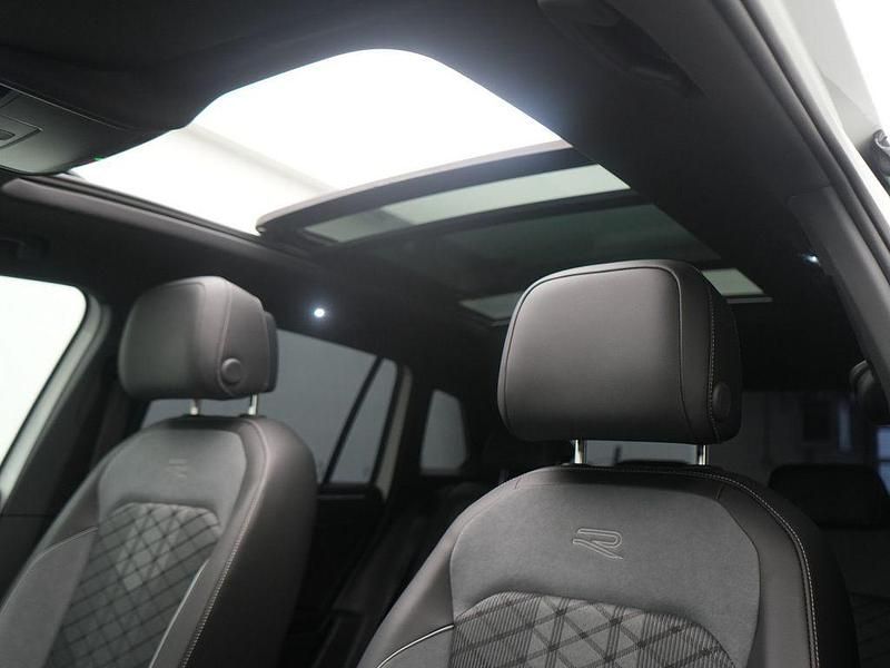 Gebraucht VW Tiguan R-line 150 PS (110 kW) 2023 Weiß SUV