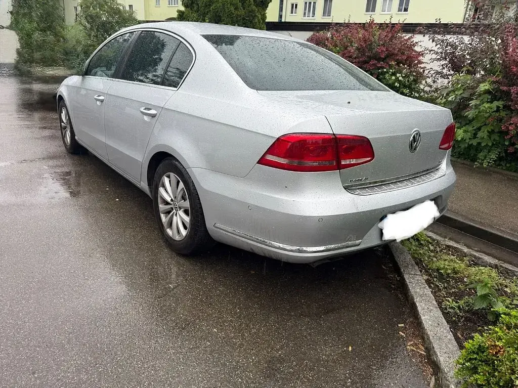 Gebraucht VW Passat Exclusive 160 PS (117 kW) 2011 Grau Limousine
