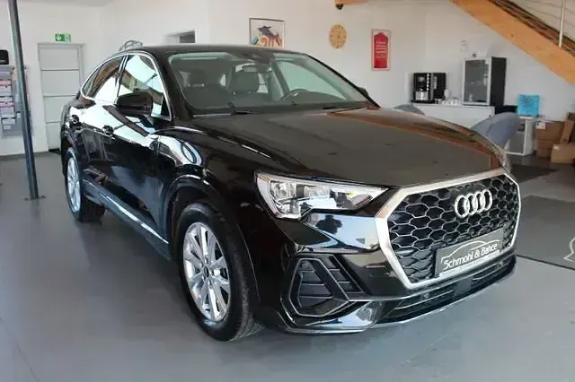Gebraucht Audi Q3 Sportback Ambiente 150 PS (110 kW) 2021 Schwarz SUV