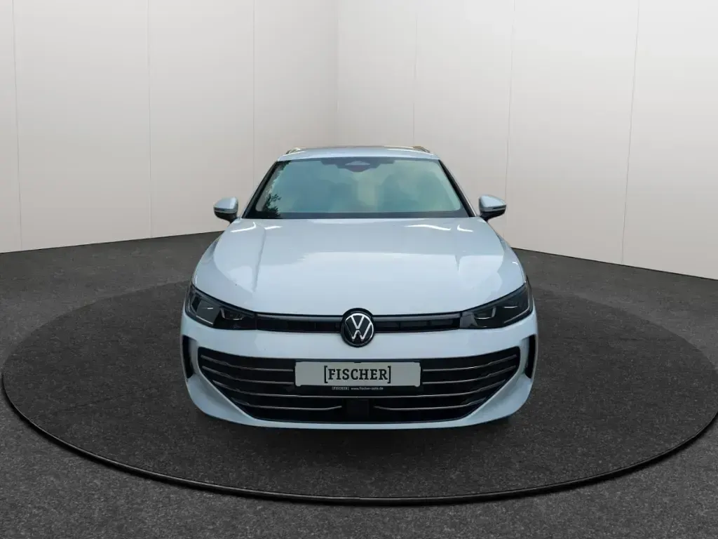 Gebraucht VW Passat Business 150 PS (110 kW) 2024 Weiss Kombi