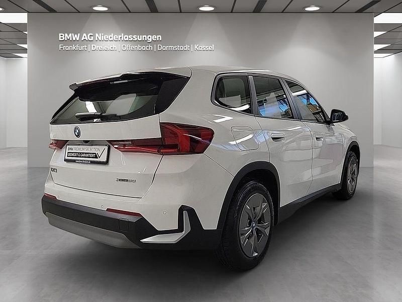 Gebraucht BMW iX1 Performance 225 kW (306 PS) 2023 Weiß SUV
