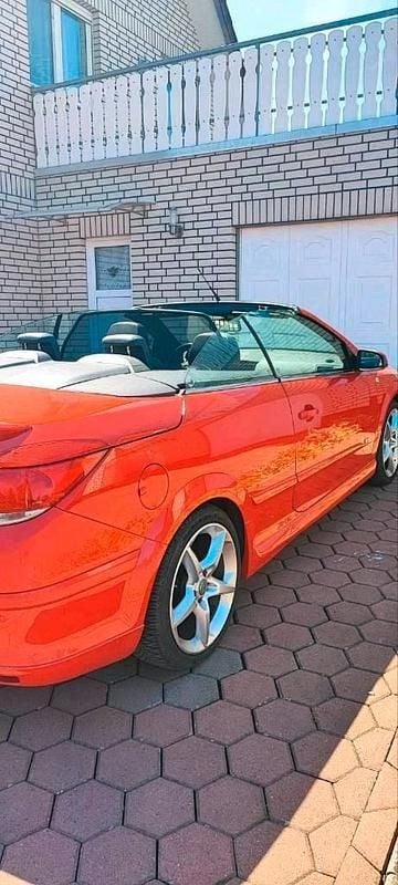 Gebraucht Opel Astra Cabriolet 140 PS (102 kW) 2008 Rot Cabrio