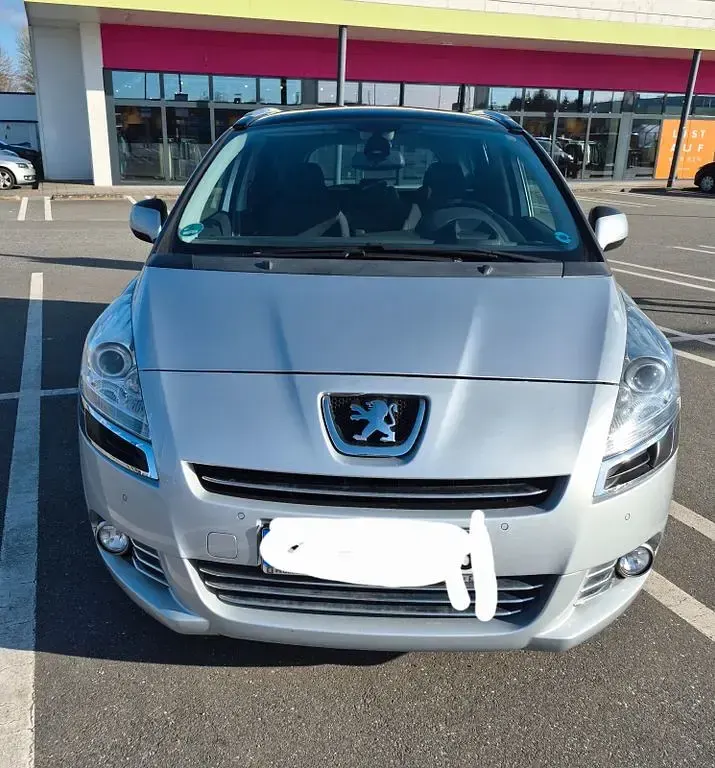 Gebraucht Peugeot 5008 Active 150 PS (110 kW) 2013 Silber Van / Kleinbus