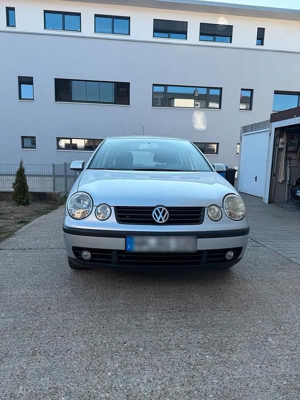 Gebraucht VW Polo 75 PS (55 kW) 2003 Grau Kleinwagen