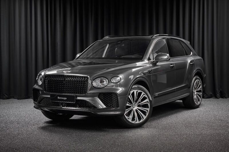 Grau Gebraucht 2024 Bentley Bentayga SUV | 232.959 € (Superpreis) - Bild 1/4