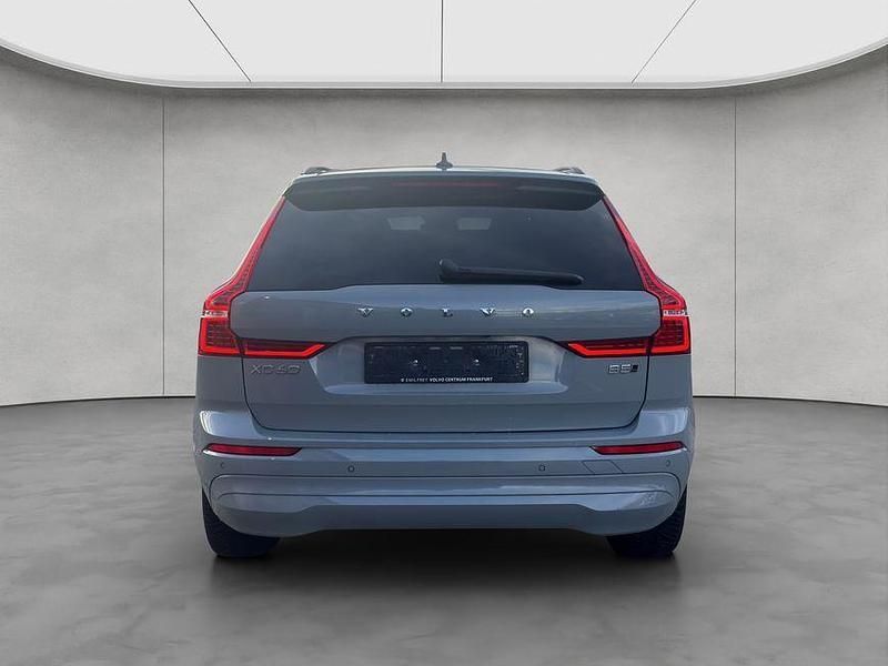 Gebraucht Volvo XC60 Core 250 PS (183 kW) 2024 Grau SUV