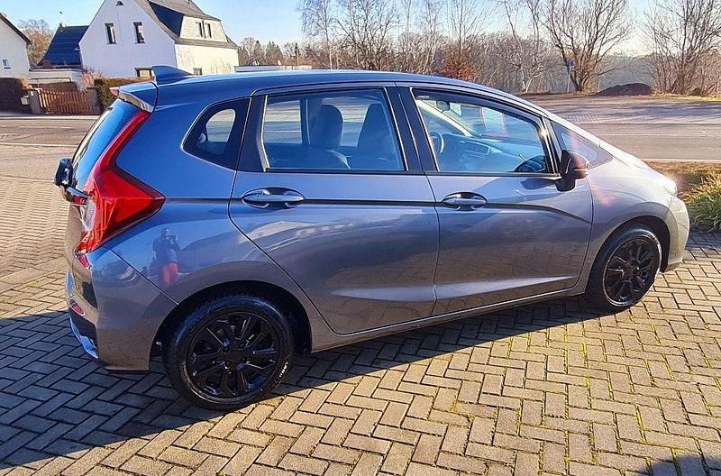 Gebraucht Honda Jazz Comfort 102 PS (75 kW) 2019 Grau Kleinwagen