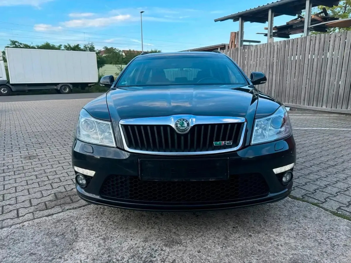 Gebraucht Skoda Octavia vRS 177 PS (130 kW) 2009 Schwarz Kombi