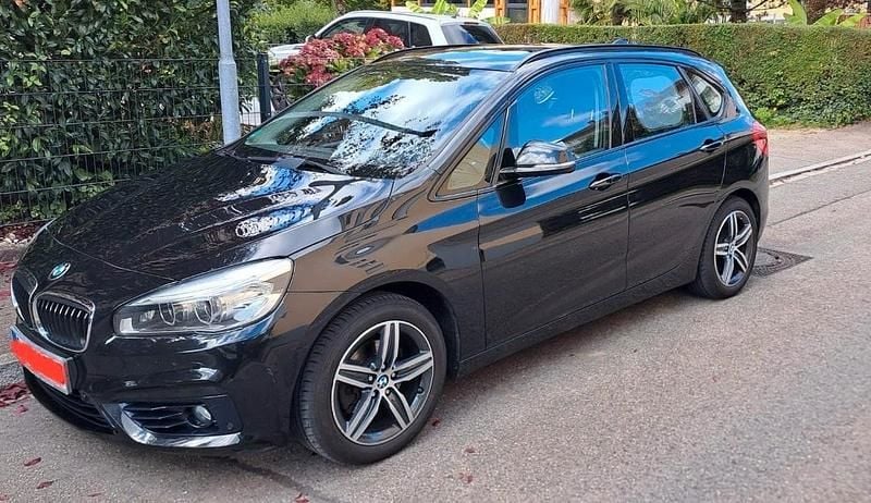 Schwarz Gebraucht 2014 BMW 218 Active Tourer M Sport Van / Kleinbus | 11.500 € (Guter Preis) - Bild 1/4
