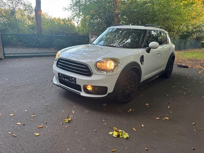 Weiß Gebraucht 2018 Mini One Countryman SUV | 13.300 € (Fairer Preis) - Bild 1/4
