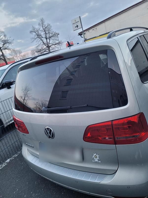 Gebraucht VW Touran Match 105 PS (77 kW) 2013 Beige Van / Kleinbus