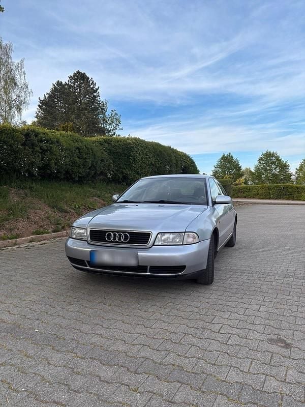 Gebraucht Audi A4 101 PS (74 kW) 1996 Silber Limousine