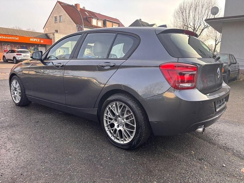 Gebraucht BMW 118 Urban Line 170 PS (125 kW) 2012 Schwarz Kleinwagen