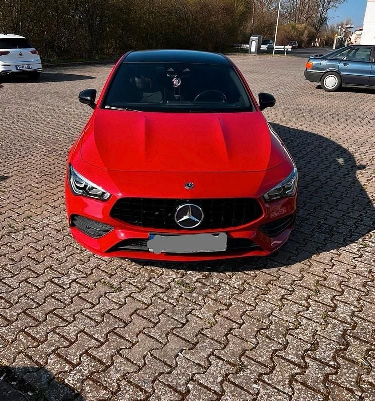 Rot Gebraucht 2019 Mercedes CLA200 AMG line Coupé | 26.500 € (Superpreis) - Bild 1/4