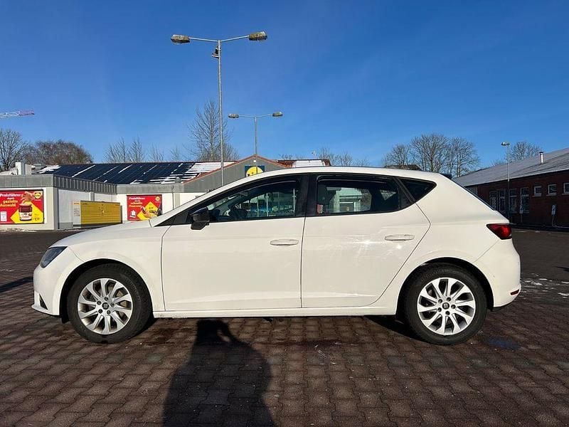 Gebraucht Seat Leon Style 110 PS (80 kW) 2016 Weiß Limousine