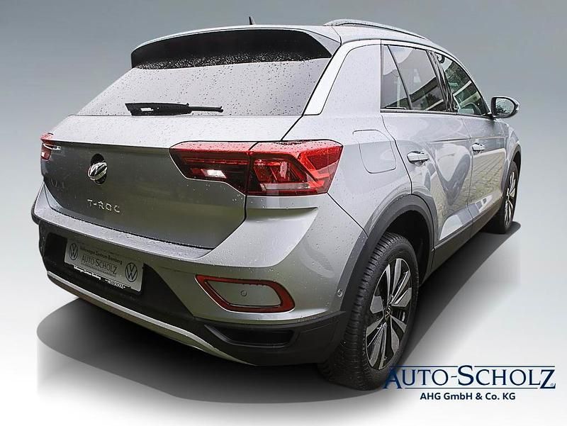 Gebraucht VW T-Roc Move 116 PS (85 kW) 2024 Silber SUV