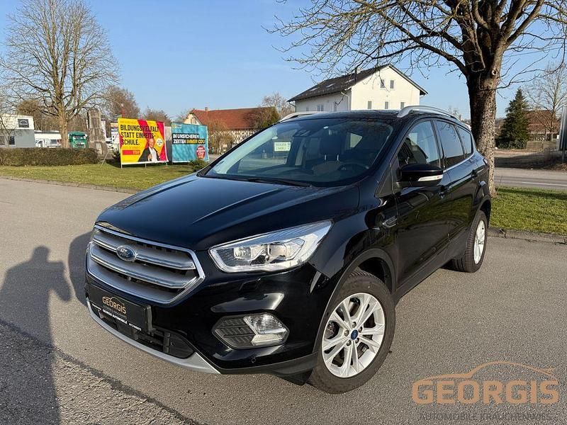Gebraucht Ford Kuga Titanium 150 PS (110 kW) 2019 Schwarz SUV