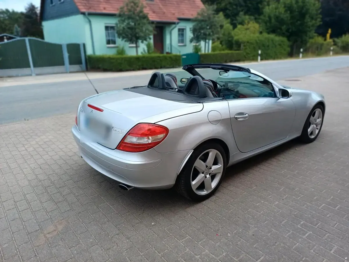 Gebraucht Mercedes SLK280 230 PS (169 kW) 2006 Silber Cabrio