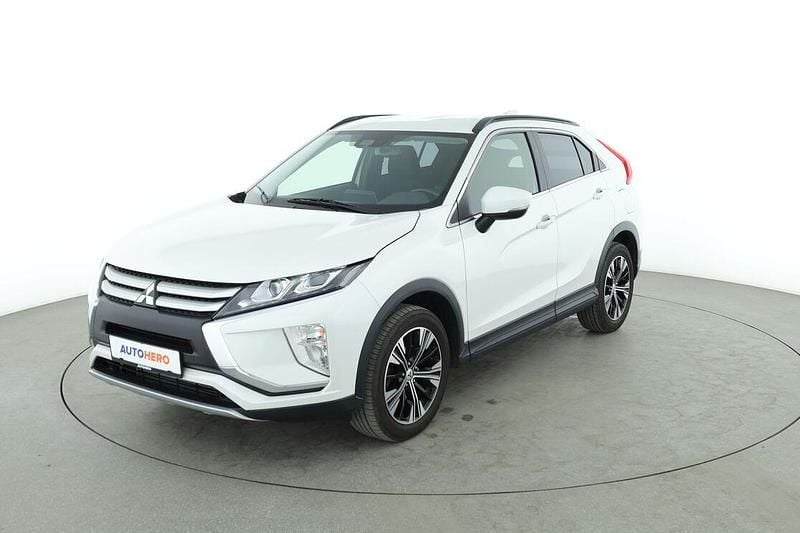 Weiß Gebraucht 2019 Mitsubishi Eclipse Cross Active SUV | 16.090 € (Fairer Preis) - Bild 1/3
